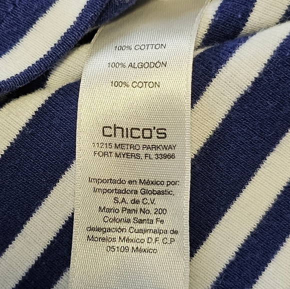 Chicos Top sz 1 (8) - Picture 5 of 6